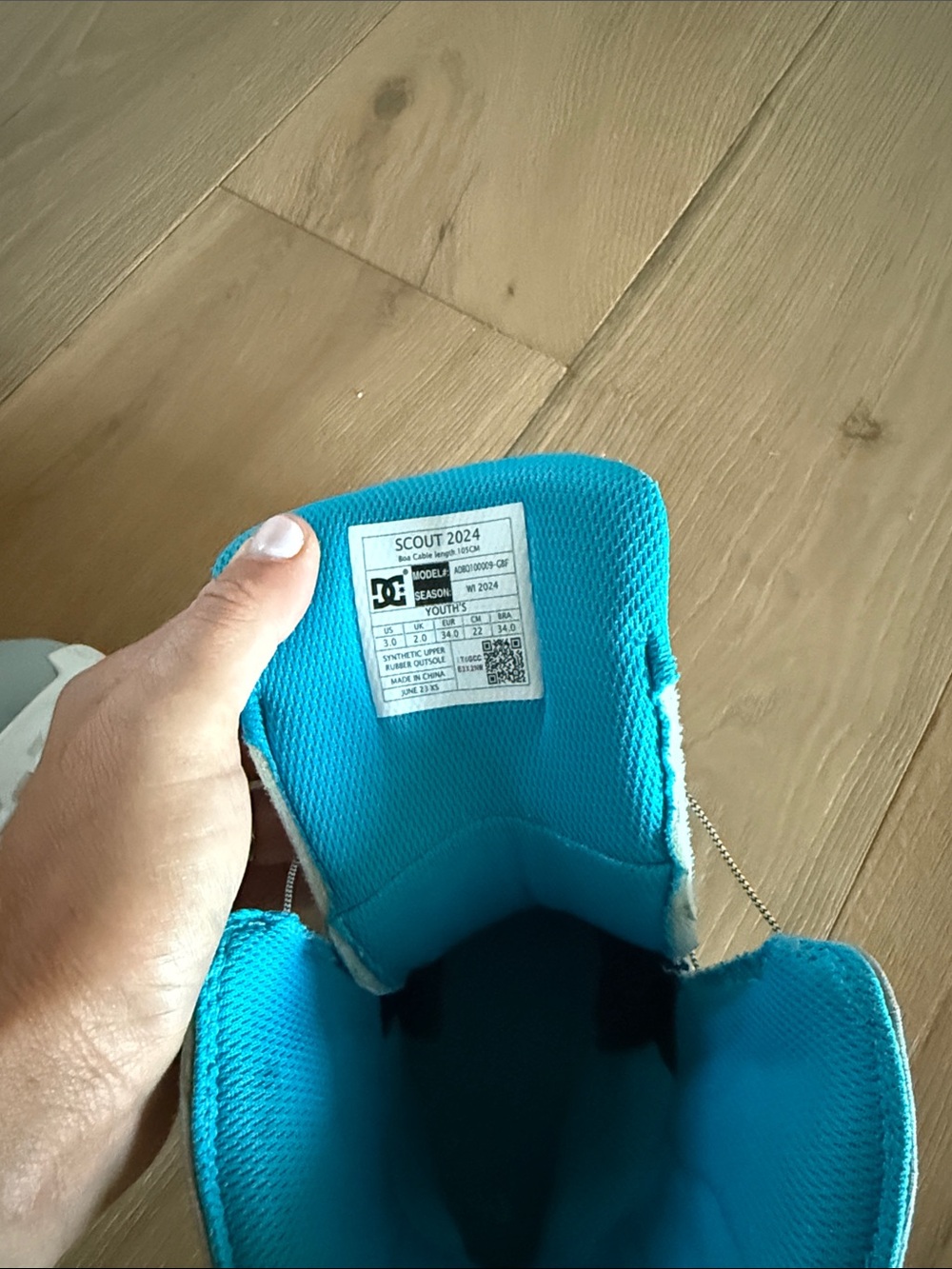 DC Kids Snowboard Boots in Light Gray with Blue Trim - Picture 2 of 2
